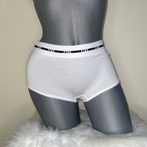 VICTORIAS SECRET PINK LOGO WAISTBAND BOYSHORT UNDERWEAR PANTY. NWT